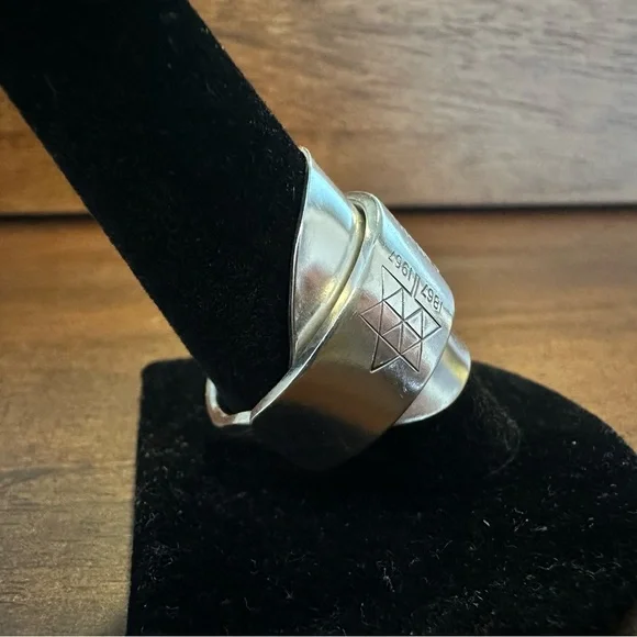 1967 Canada Spoon Ring - Picture 4 of 15